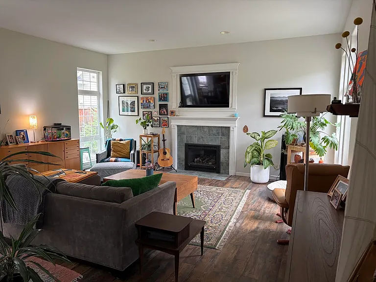 11752 D Anjou Ln — Photo 5