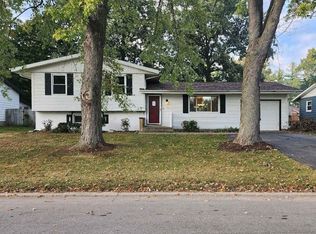 105 Meadowlane Dr, Catlin, IL 61817
