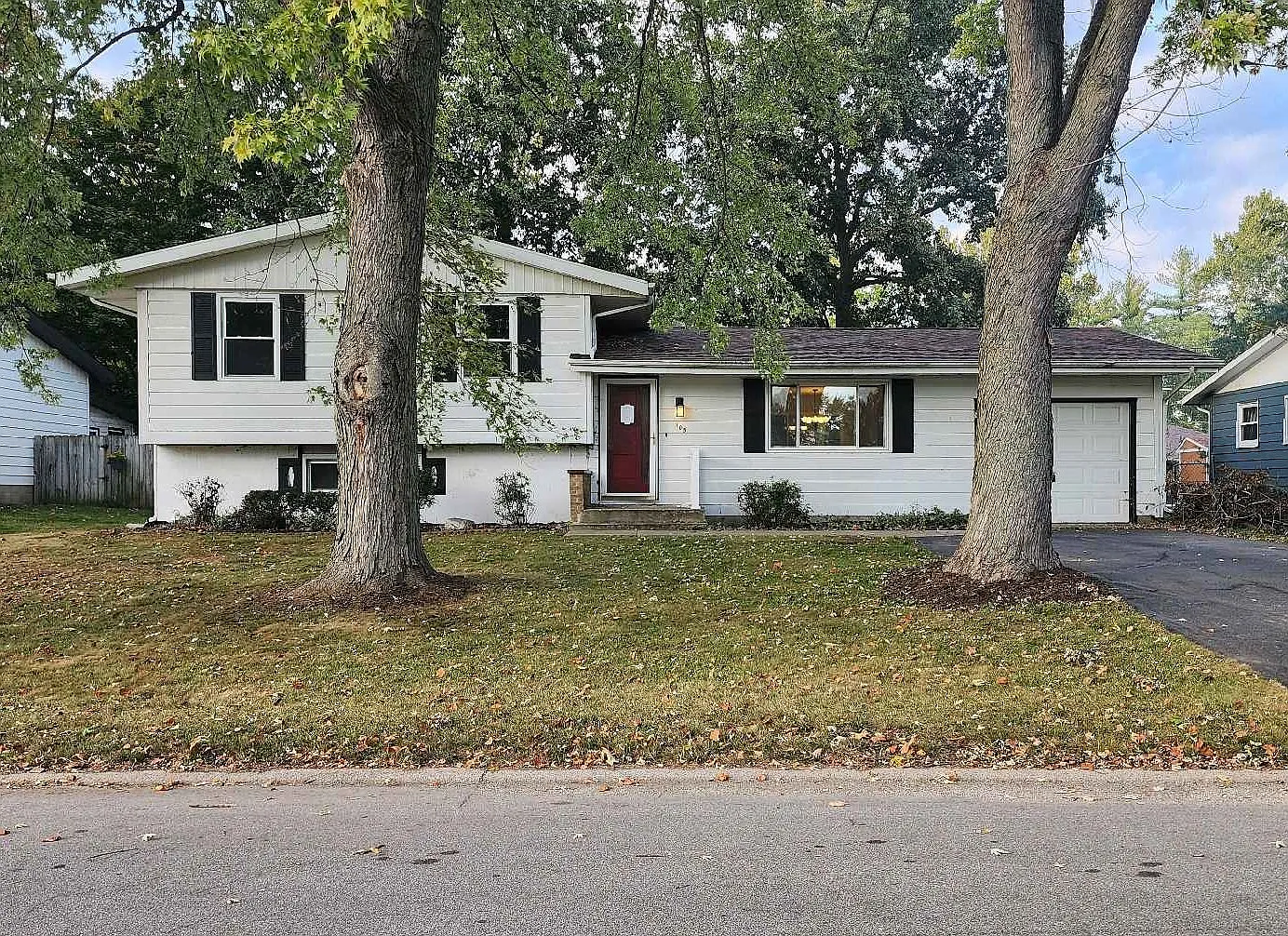 105 Meadowlane Dr photo 1