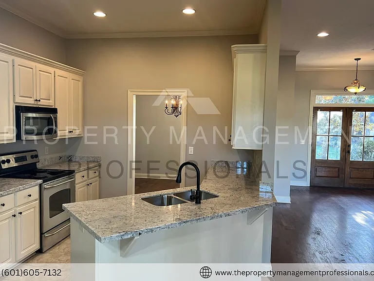 116 Cedar Green Dr — Photo 13