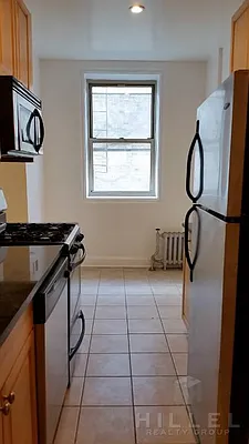 Rented by Hillel Realty Group | media 8