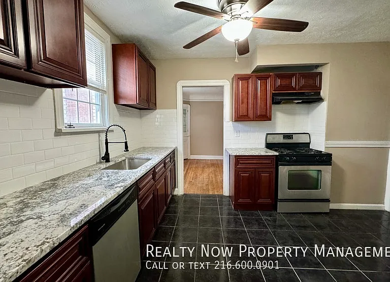 3671 Daleford Rd #3671-UP — Photo 14