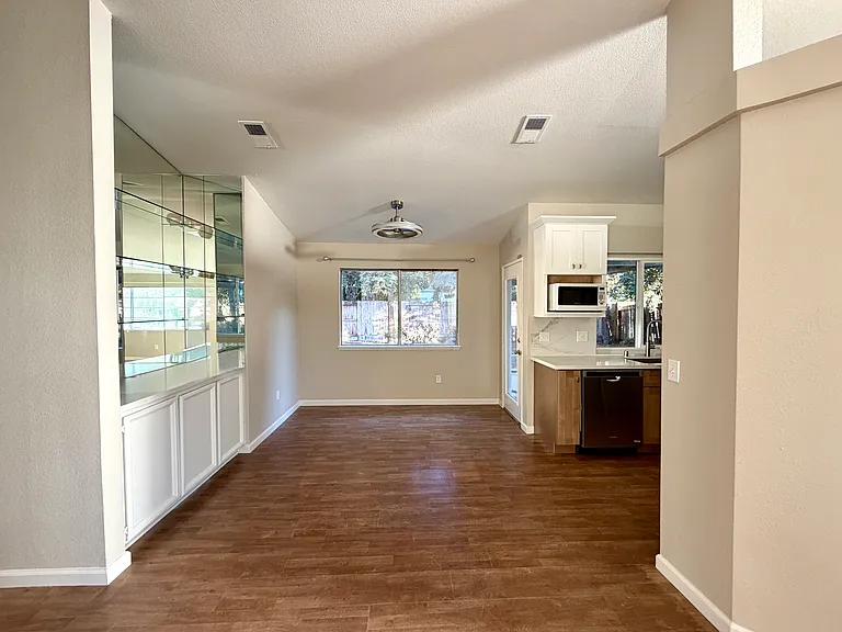 1770 Lavelle Smith Dr — Photo 3