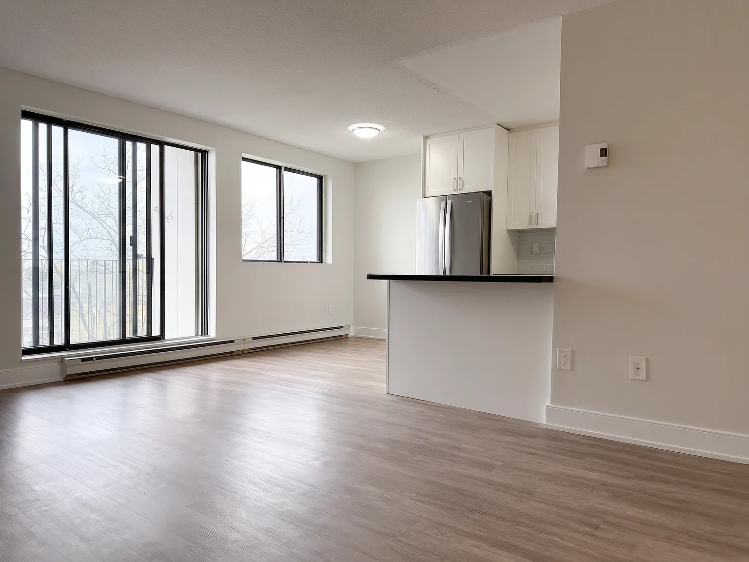 401 West Street, South — Photo 4