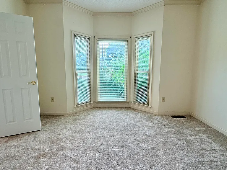 113 Nobleton Ln NW — Photo 18