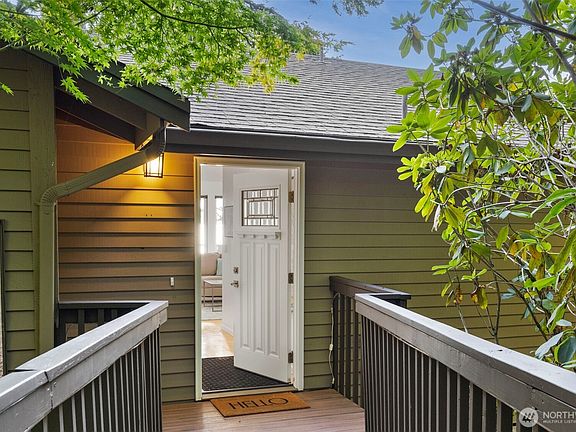 5th image of 34441 Hood Canal Drive NE