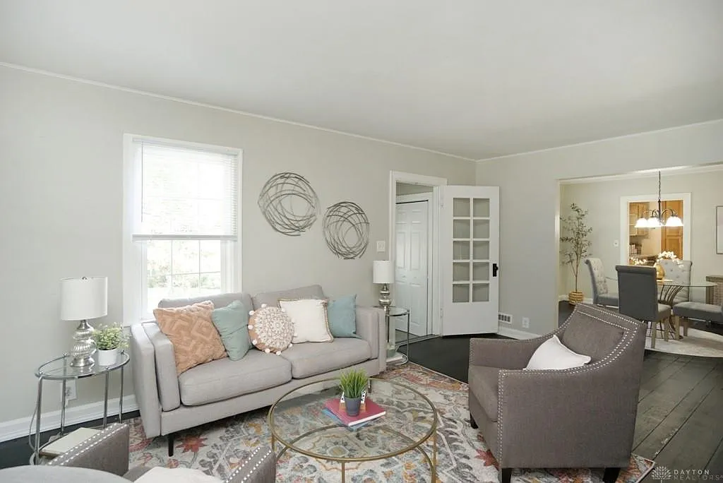 4 bed, 2.0 bath, 1856 sqft, $1,995 — Photo 4