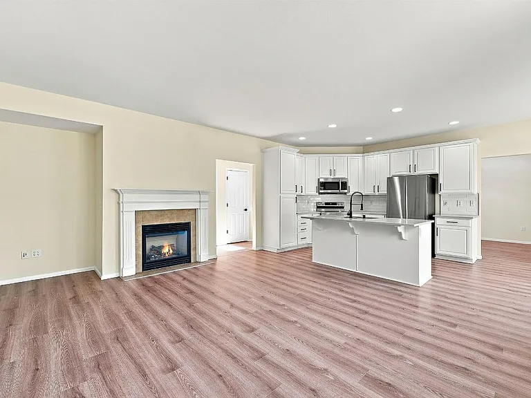 6038 Discovery St E — Photo 21