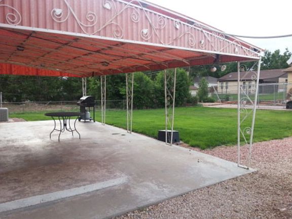2nd image of 1217 Horseshoe Dr