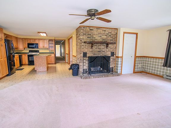 3rd image of 26283 Redwood Rd