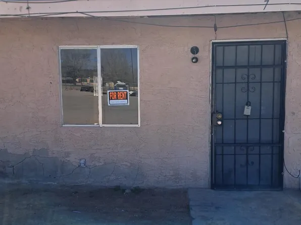 623 NE Davis St, Fabens, TX 79838