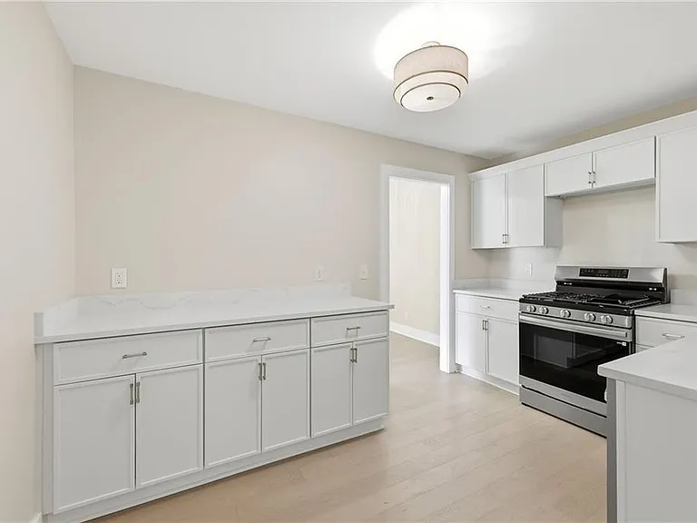 2632 Peachtree Rd NW #304B — Photo 11