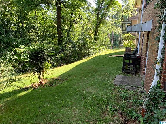 4th image of 1518 Ridge Rd