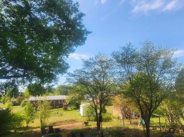 2515 Pacer Ln, Statesville, NC 28677