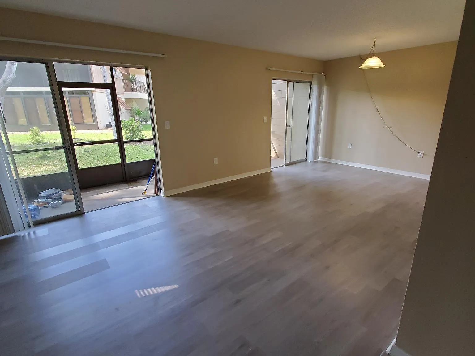110 Cypress Woods Ct — Photo 3