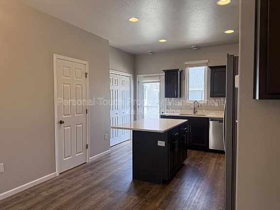 4th image of 3327 5th Way E Unit B