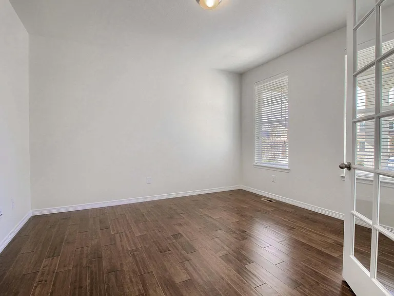 14776 Oslo Ave — Photo 42