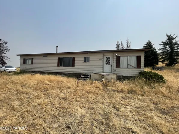 120 W Pine Hollow Rd, Yakima, WA 98903