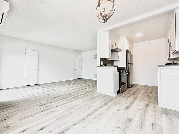 2nd image of 1031 N Harper Ave APT 8