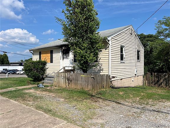 2nd image of 1901 Broad Rock Blvd