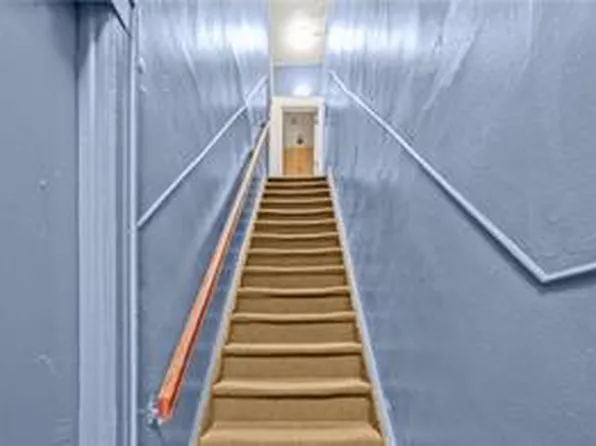 91-08 Liberty Avenue image 4 of 13