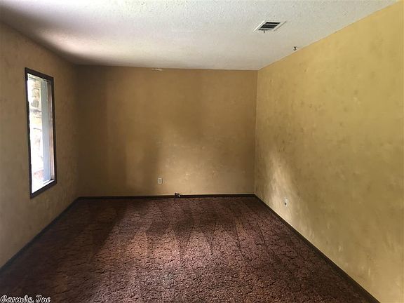 4th image of 7914 Lassie Ln