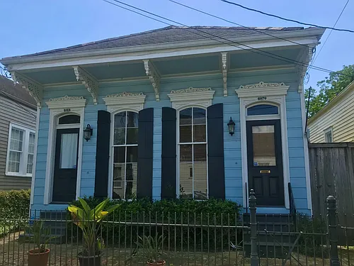 6068 Annunciation St Photo 1