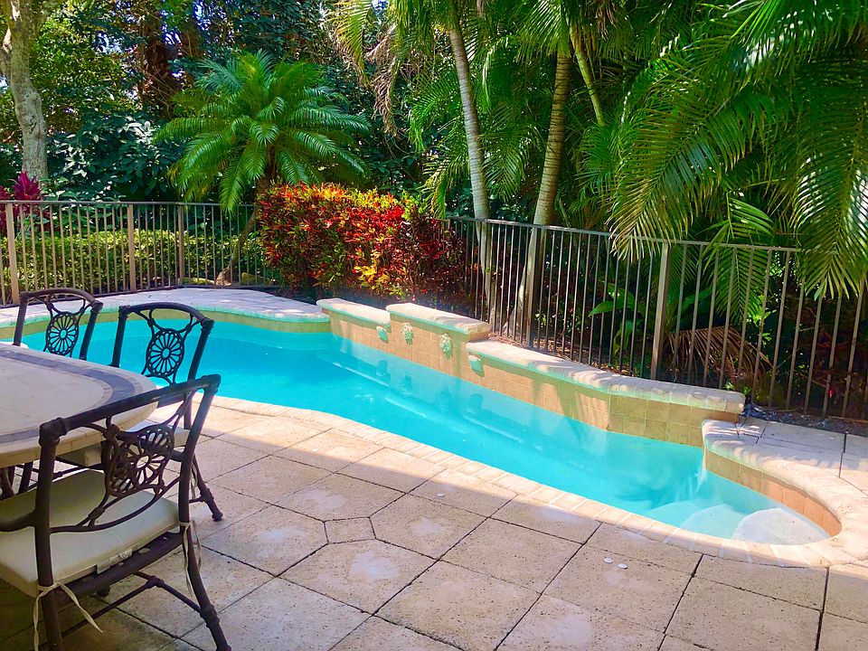 1st image of 13543 Cordoba Lake Way