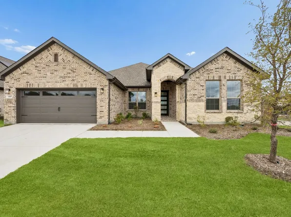 685 Red Maple Rd, Waxahachie, TX 75165