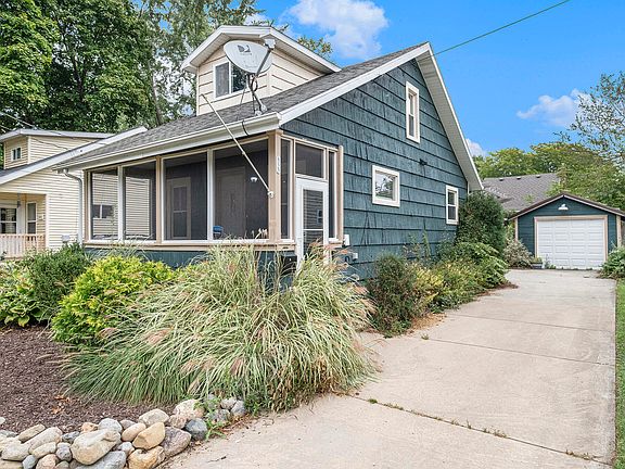 2nd image of 838 Cawood St