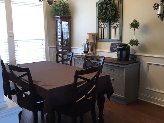 2nd image of 237 S Briarhill Dr