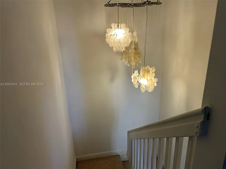 915 SW 143rd Ter #2008 — Photo 10