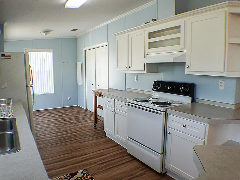 7030 SE Ridgeway Ter — Photo 4