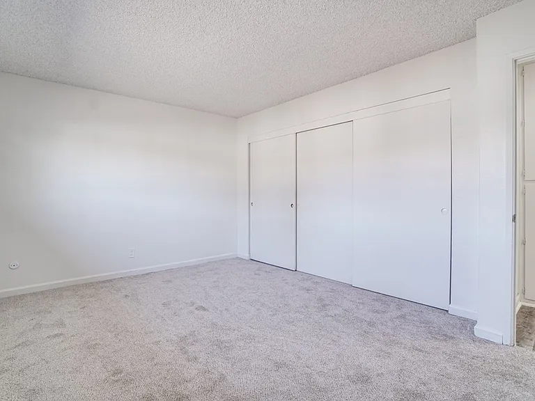 Oak Valley Apartments — Photo 51