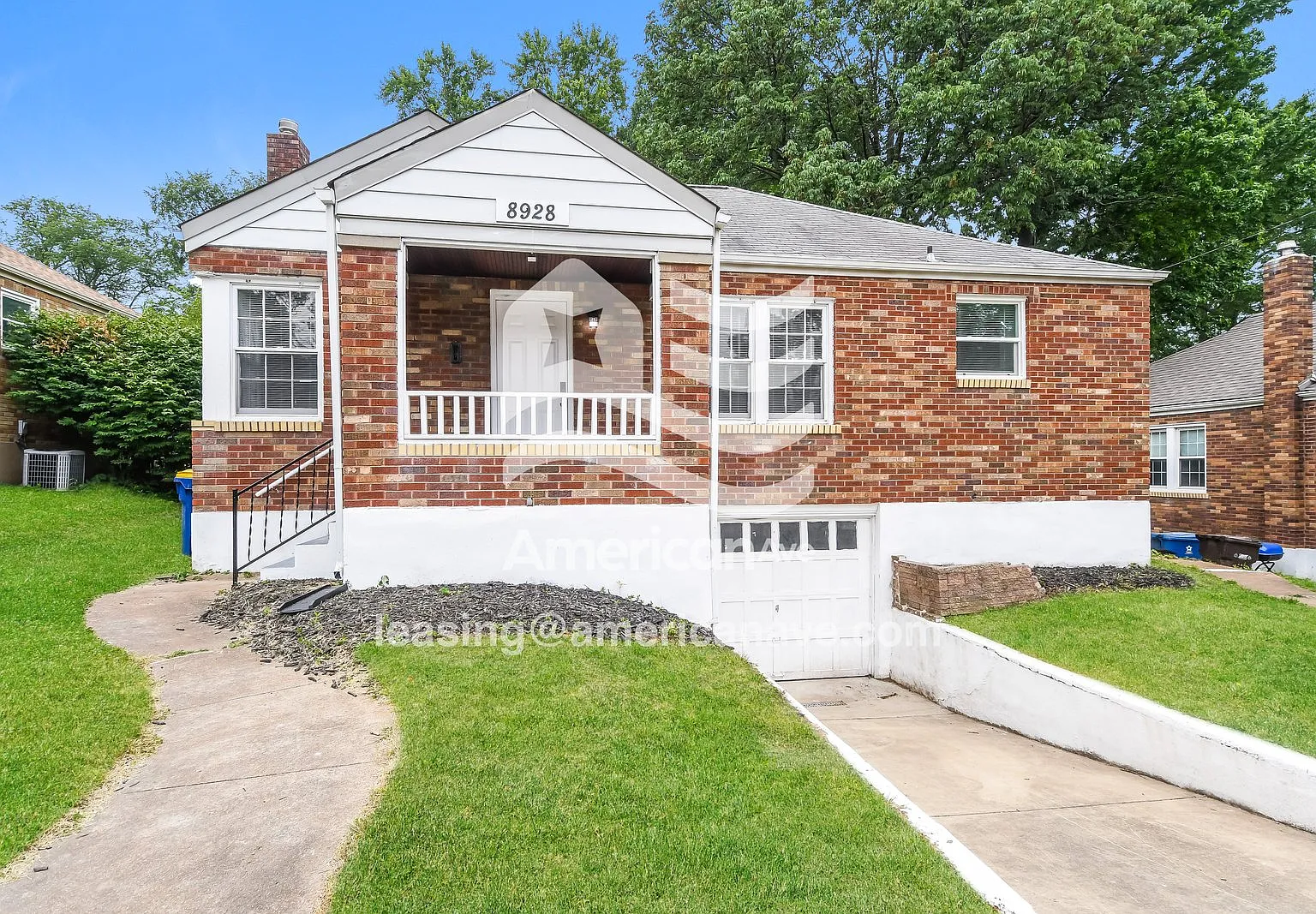 2 bed, 1.0 bath, 975 sqft, $1,270 — Photo 2
