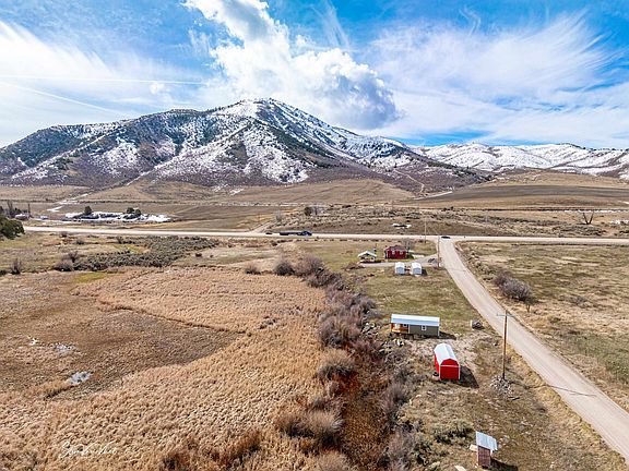 3rd image of 9670 S Topaz Rd