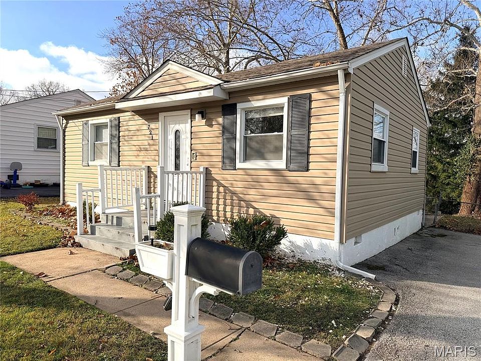 1st image of 721 Beardsley Ct