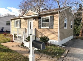 721 Beardsley Ct, Saint Louis, MO 63135