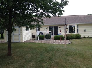 307 28th St, Spirit Lake, IA 51360