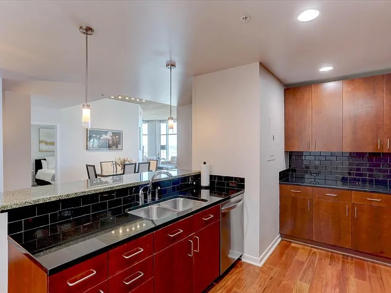 2 bed, 1399 sqft, $3,800 — Photo 4