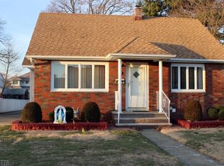 19 Center Ct, Garfield, NJ 07026