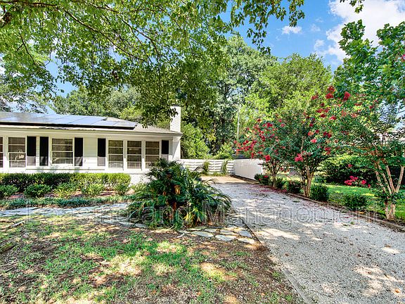 3rd image of 1154 Winborn Dr