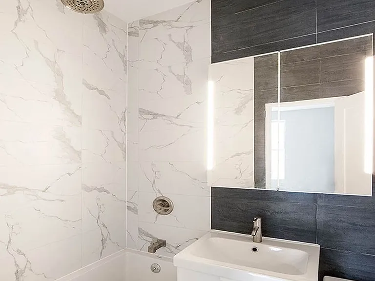 524 Putnam Ave #1R — Photo 5