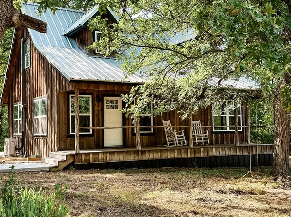 949 County Road 402, Lott, TX 76656