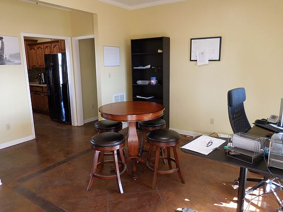 4th image of 620 Campbell Dr