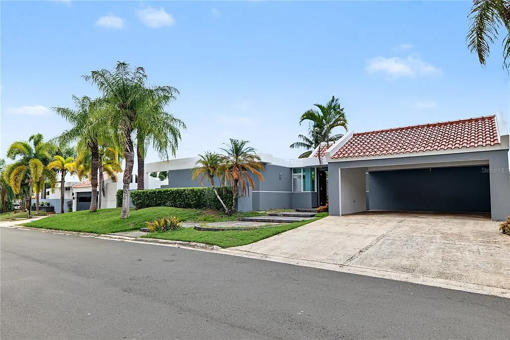 4 bed, 2.5 bath, 2445 sqft, $4,500 — Photo 1