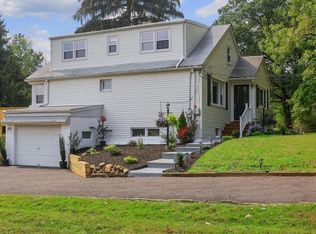 12 Reinman Rd, Warren, NJ 07059