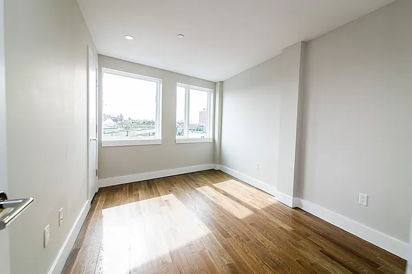 Rented by Nooklyn NYC LLC | media 60