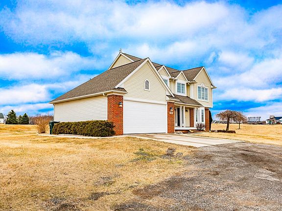 5th image of 1022 Deer Valley Dr