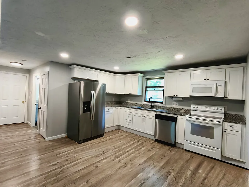 28 S Spencer Rd #2